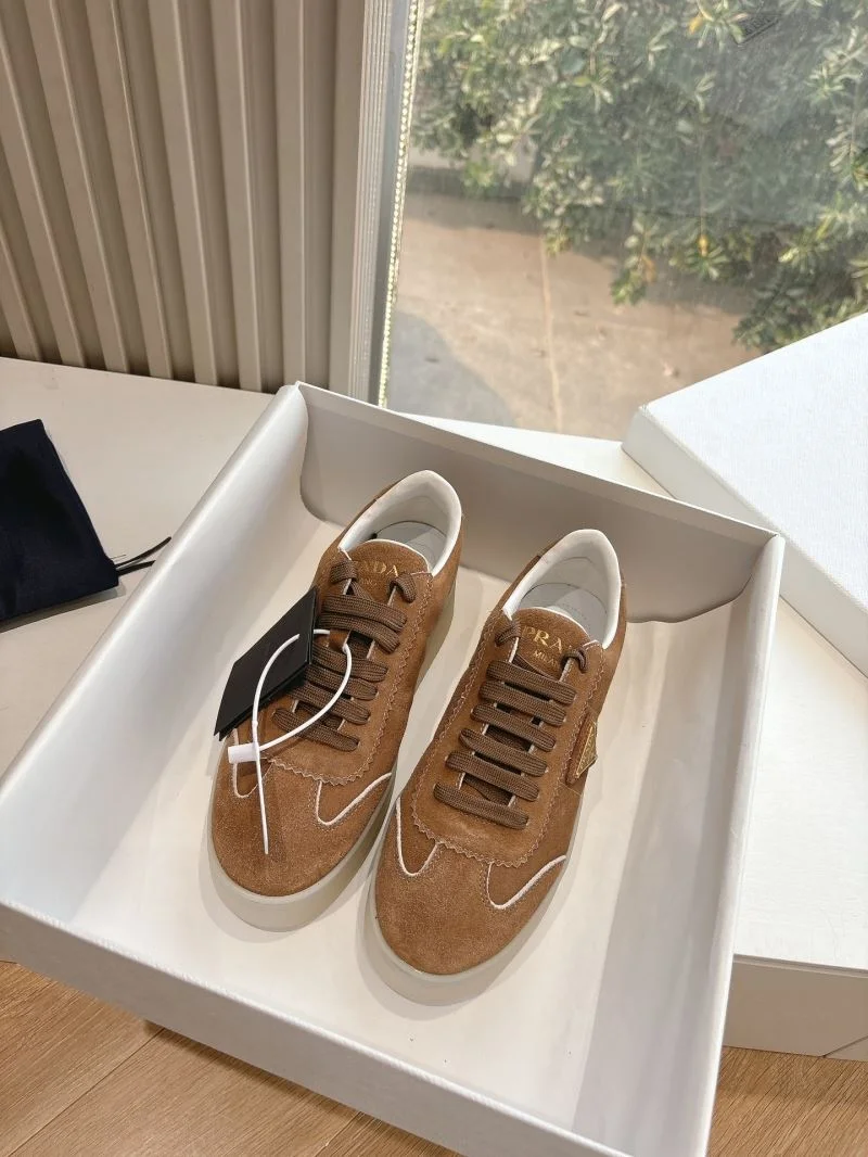 Sporty Prada Low Shoes 34767