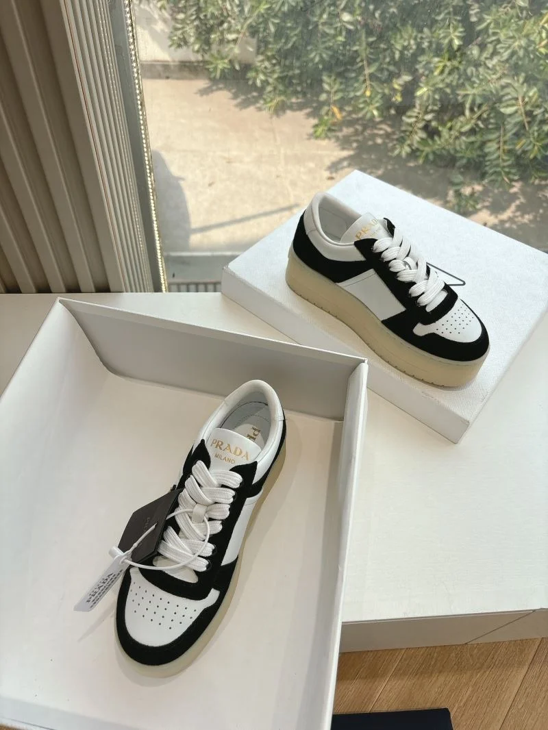 WellDesigned Prada Low Shoes 34765