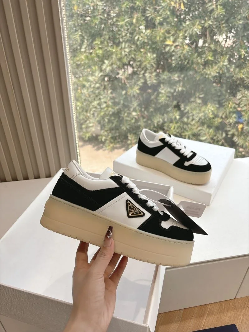 WellDesigned Prada Low Shoes 34765