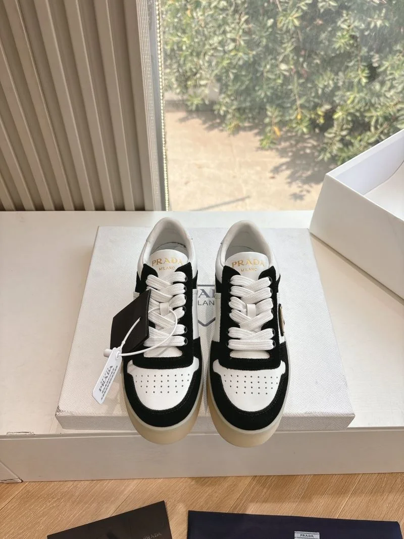 WellDesigned Prada Low Shoes 34765