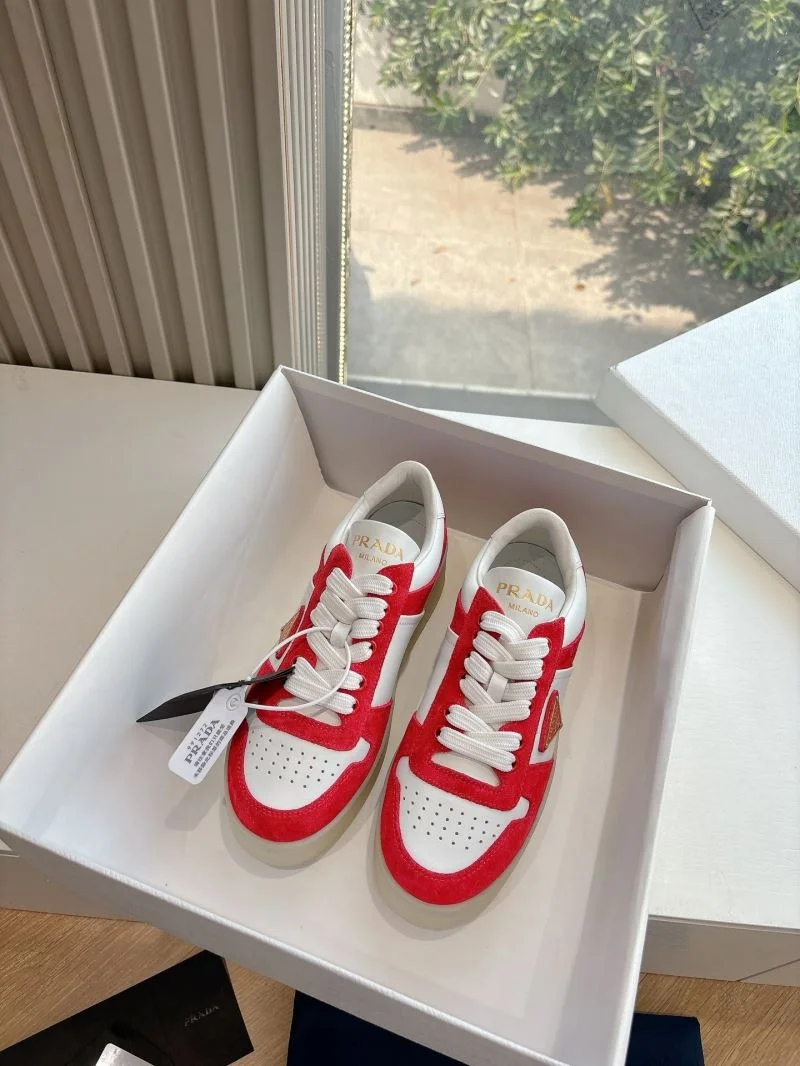 Prada Low Shoes Durable 34747