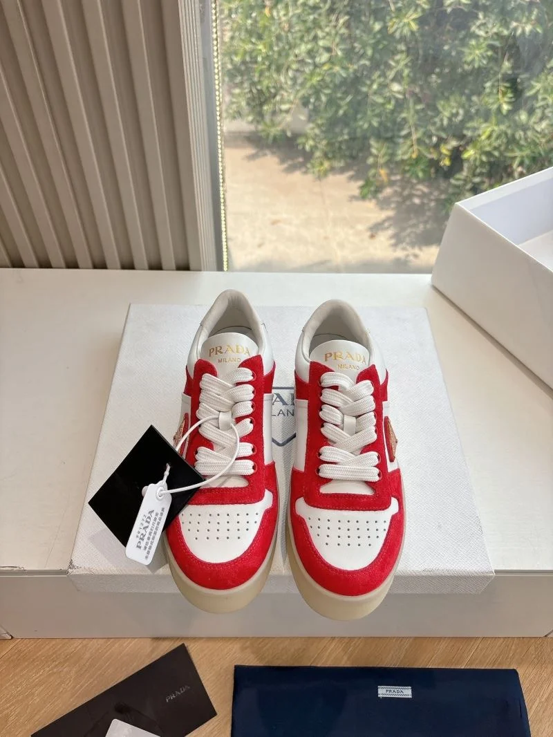 Prada Low Shoes Durable 34747