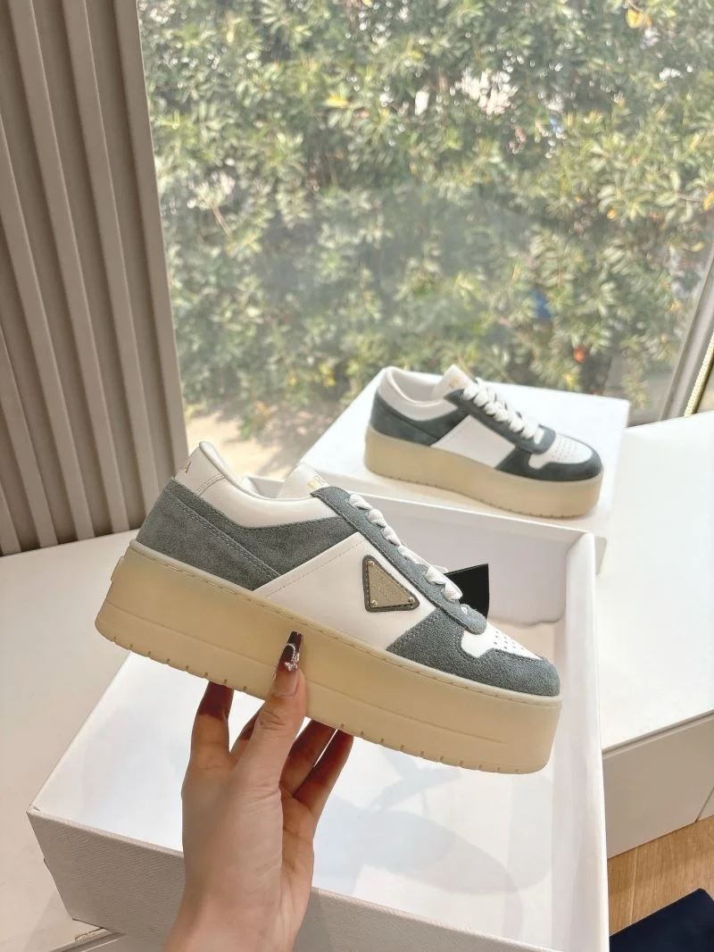 Prada Low Shoes Chic 34739