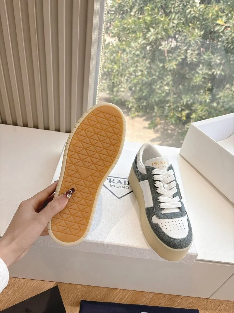 Prada Low Shoes Chic 34739