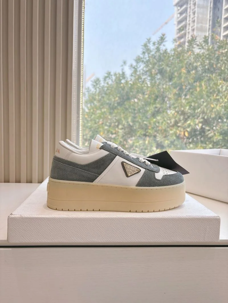 Prada Low Shoes Chic 34739