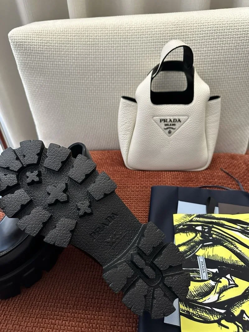 Sustainable Prada Low Shoes 34746