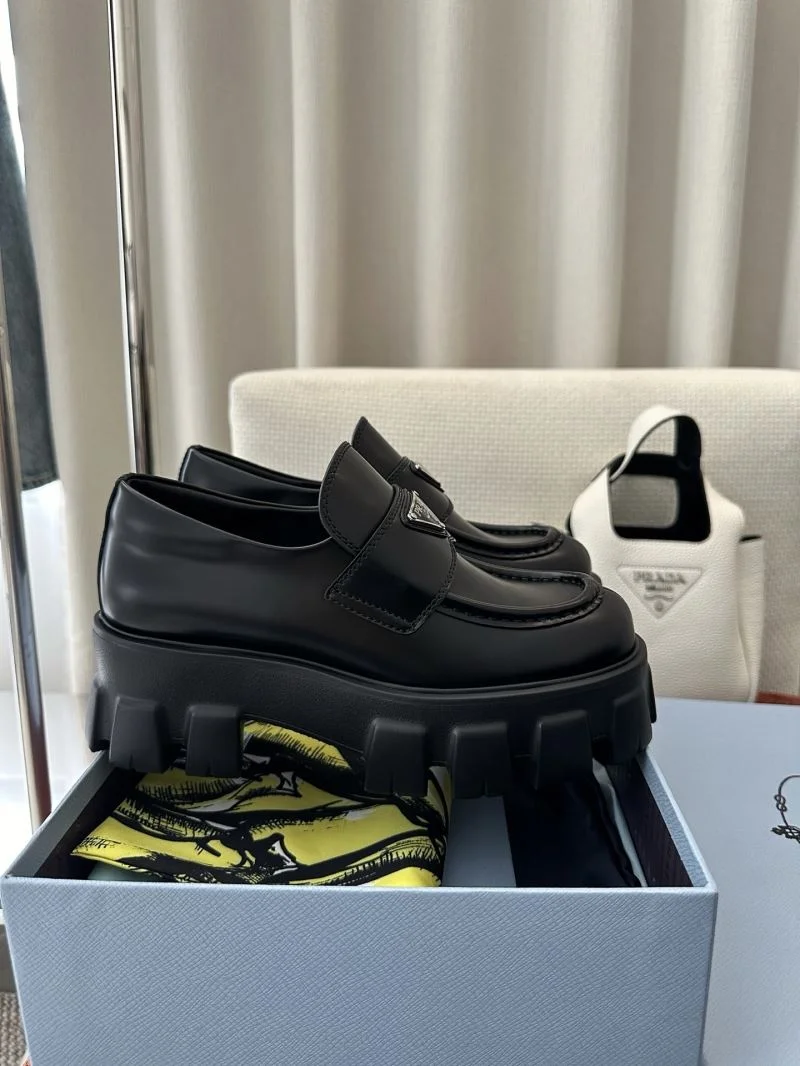 Prada Low Shoes WellDesigned 34752
