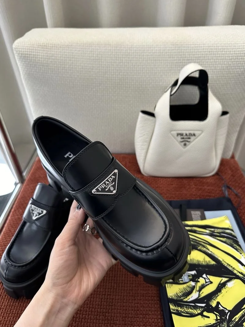Prada Low Shoes WellDesigned 34752