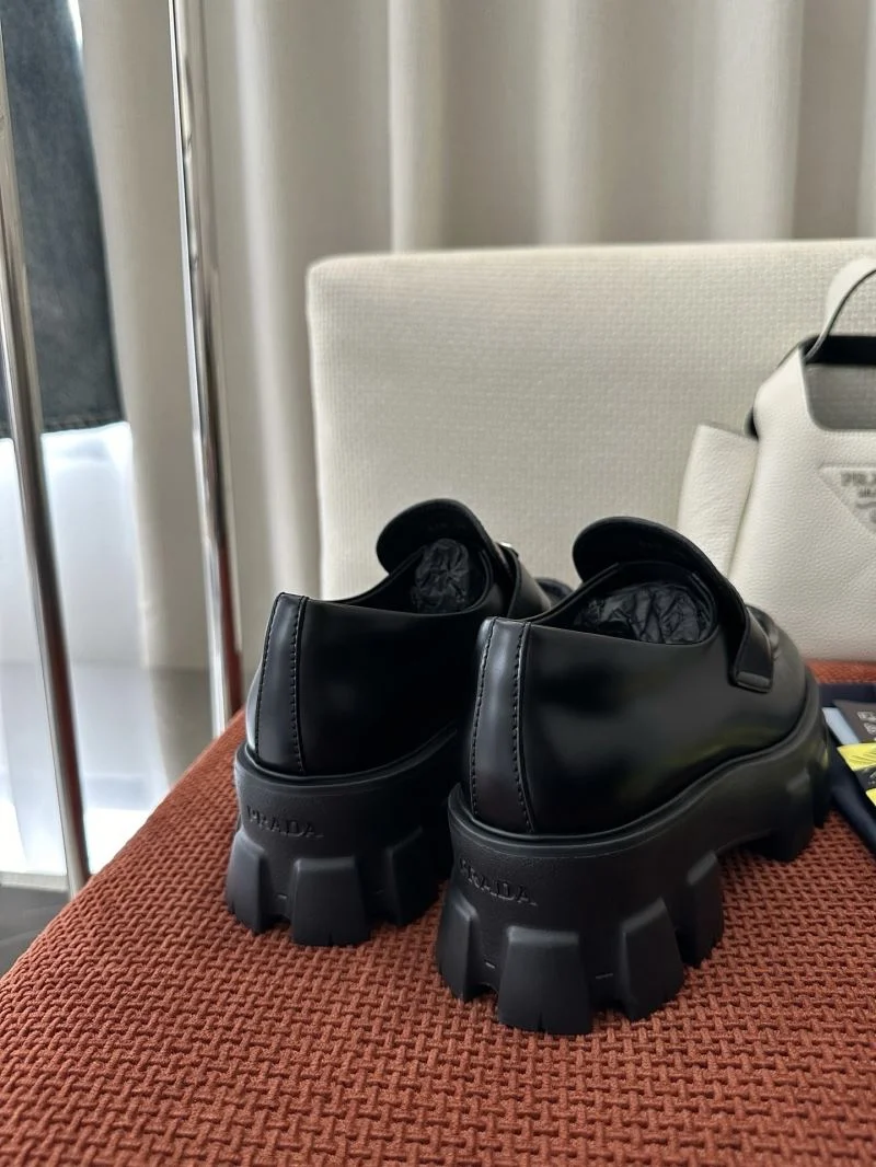 Prada Low Shoes WellDesigned 34752