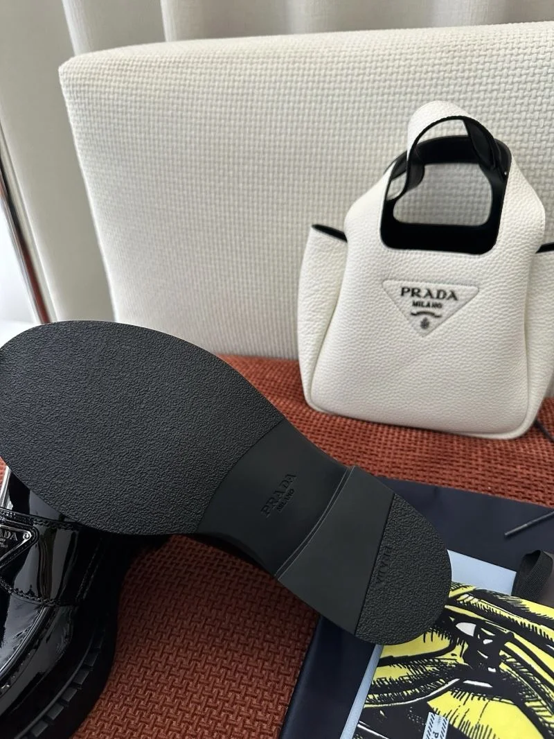 GoAnywhere Prada Low Shoes 34738