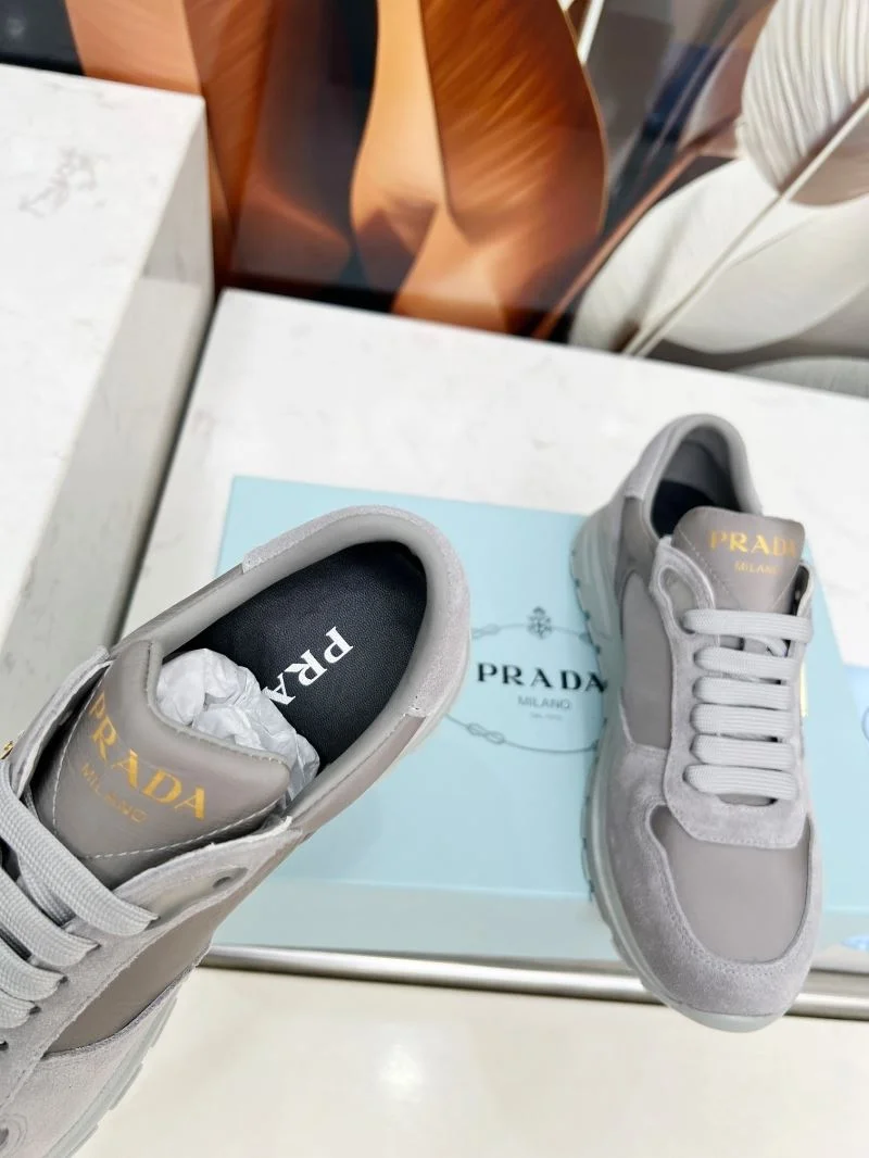 Prada Low Shoes Compact 34750