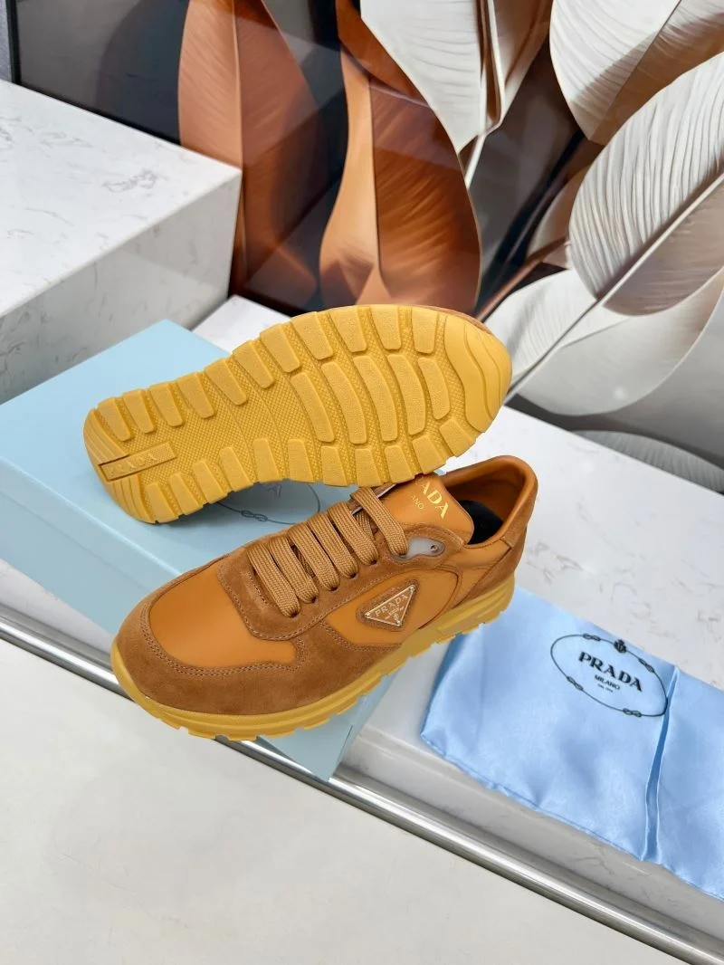 Prada Low Shoes Elegant 34753