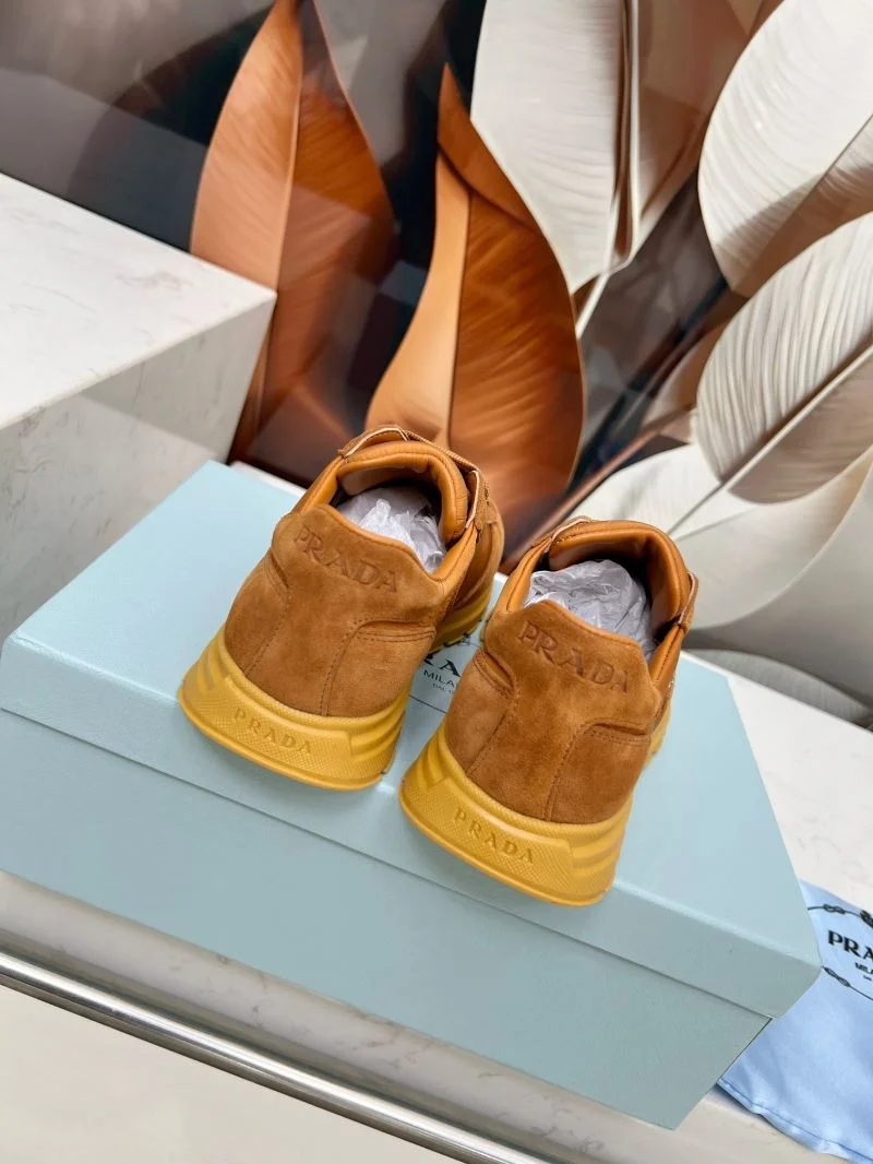 Prada Low Shoes Elegant 34753