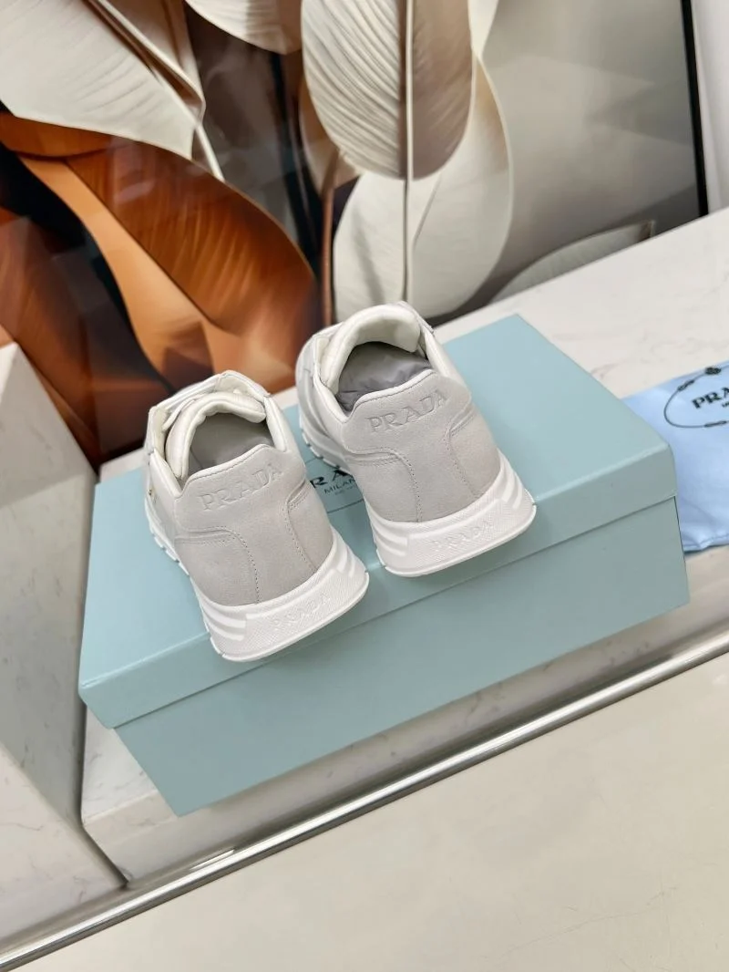 WellDesigned Prada Low Shoes 34748