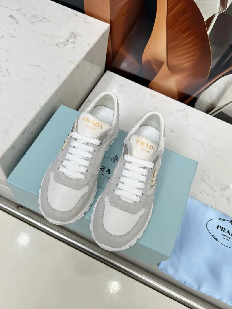 WellDesigned Prada Low Shoes 34748