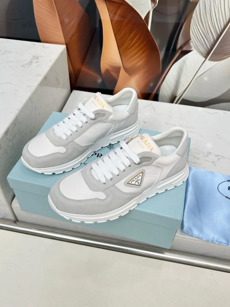 WellDesigned Prada Low Shoes 34748