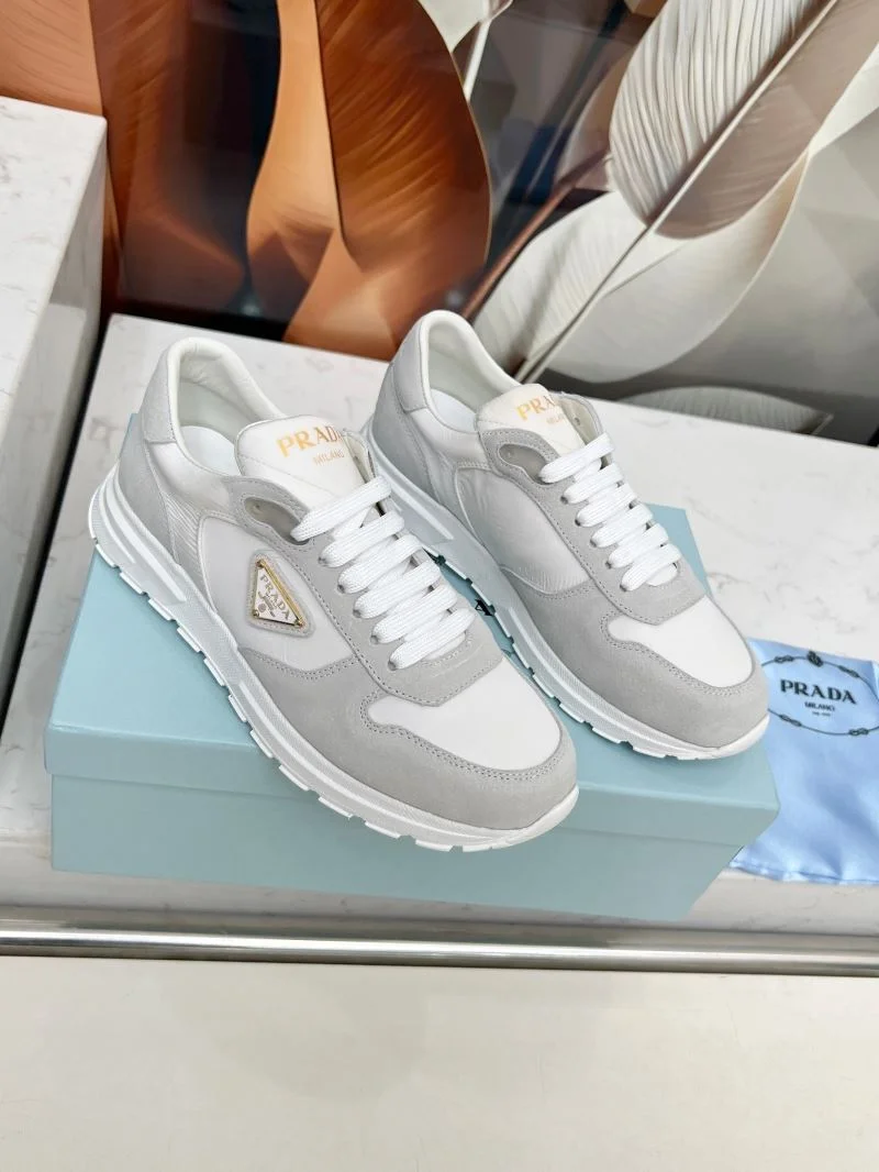 WellDesigned Prada Low Shoes 34748