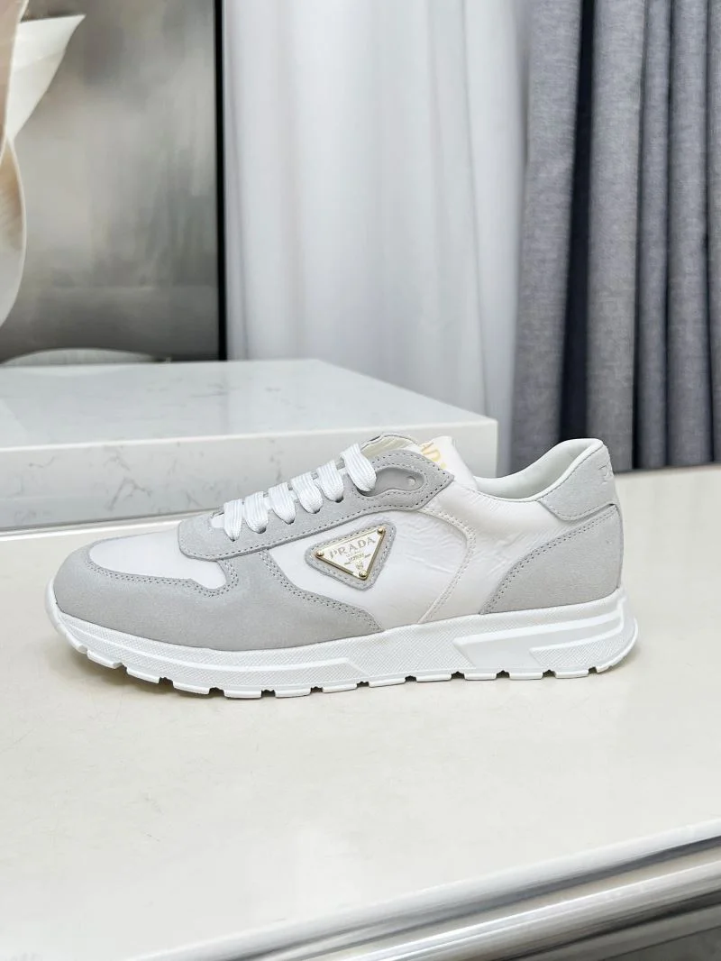 WellDesigned Prada Low Shoes 34748