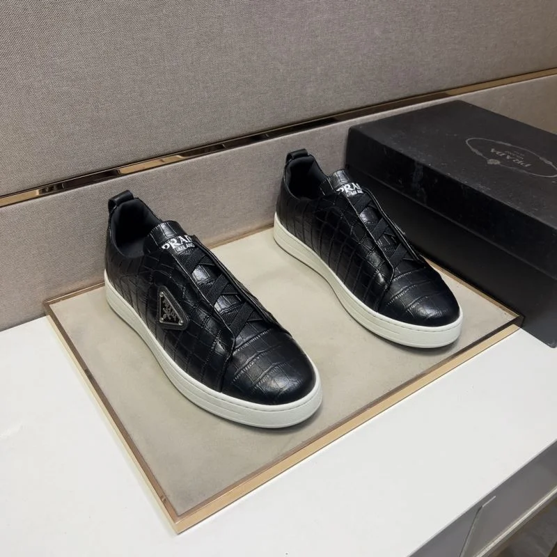 Fashionable Prada Low Shoes 35678