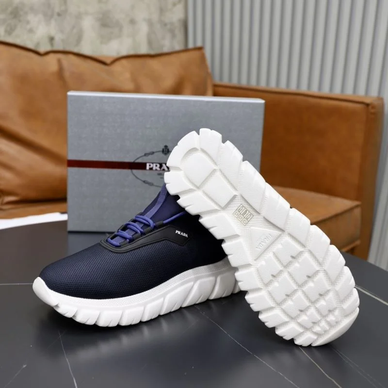 Snug Prada Low Shoes 35672