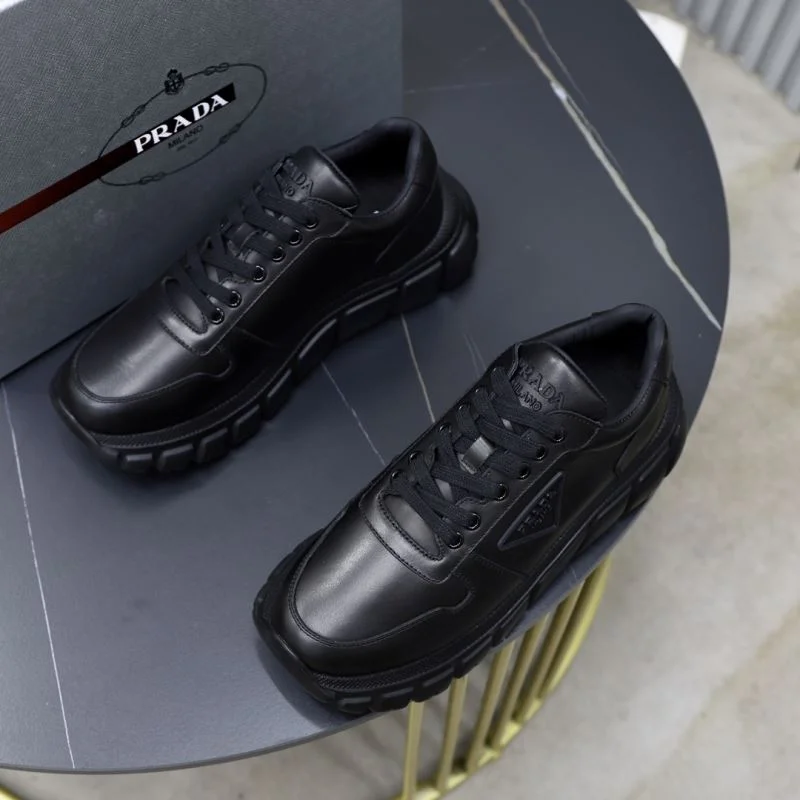 Prada Low Shoes Unisex 35671