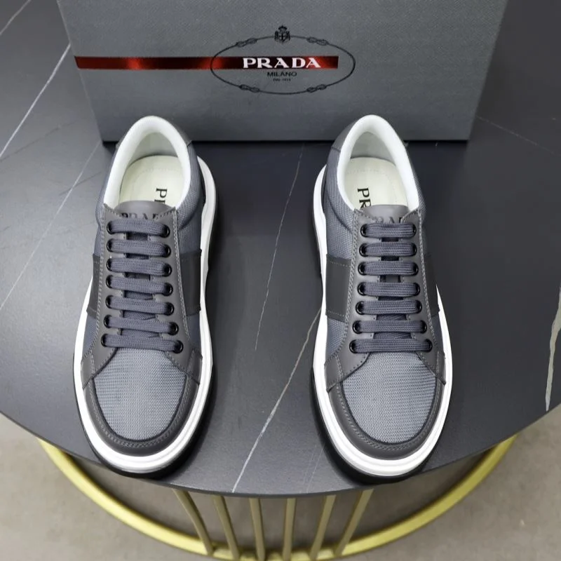 Durable Prada Low Shoes 35666