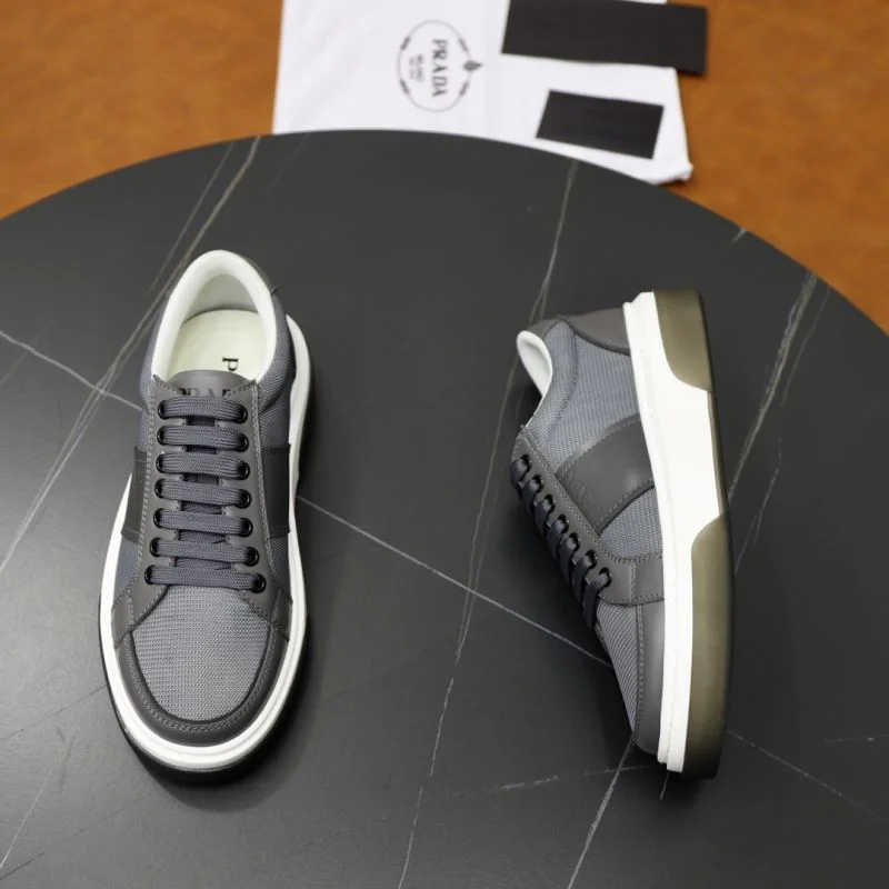 Durable Prada Low Shoes 35666