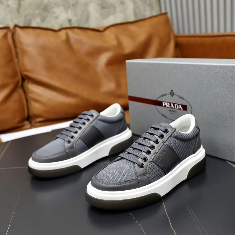 Durable Prada Low Shoes 35666