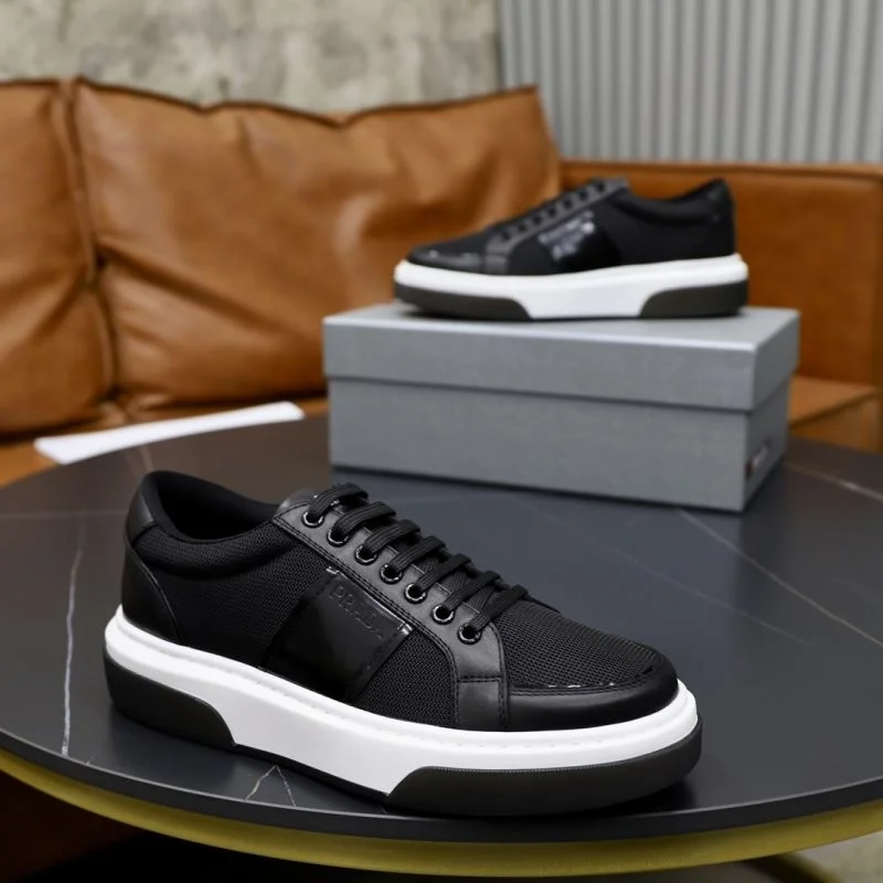 Prada Low Shoes Functional 35663