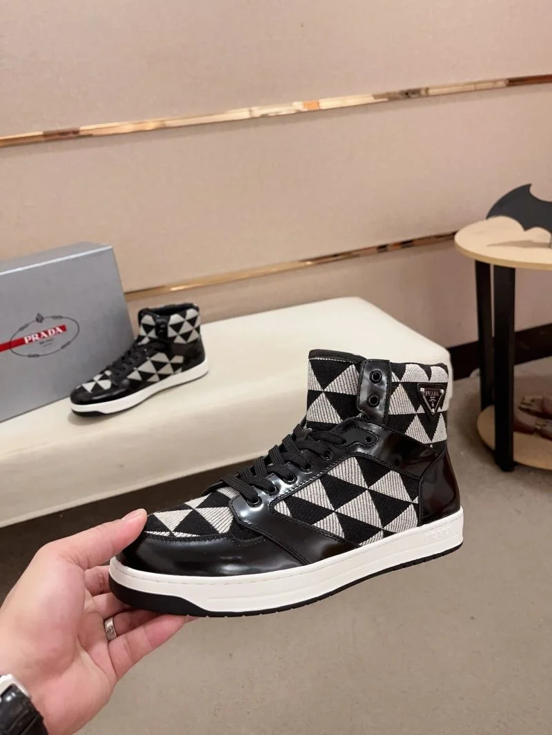 EyeCatching Prada Low Shoes 35650