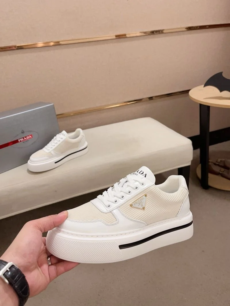 Prada Low Shoes Reliable 35633