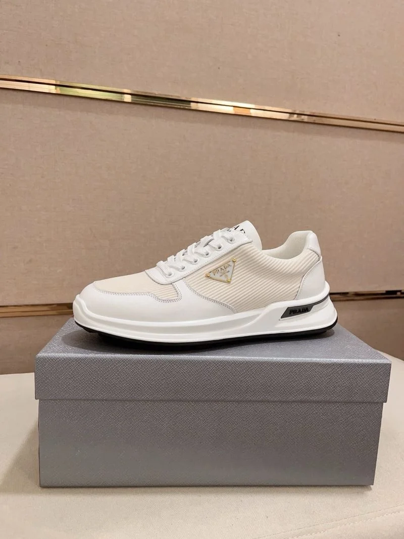 Prada Low Shoes Sophisticated 35655
