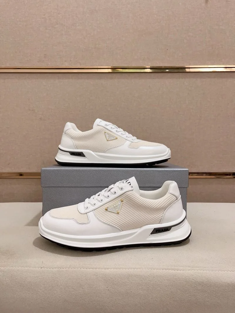 Prada Low Shoes Sophisticated 35655