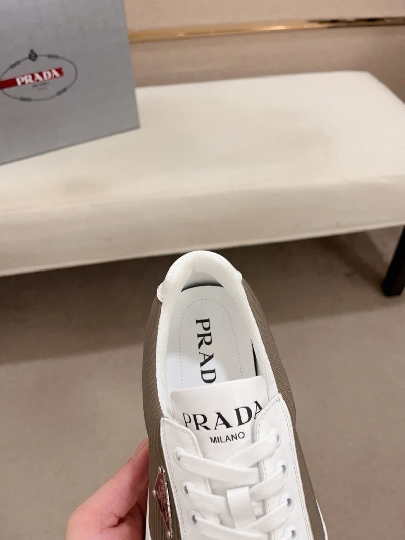 Reliable Prada Low Shoes 35639
