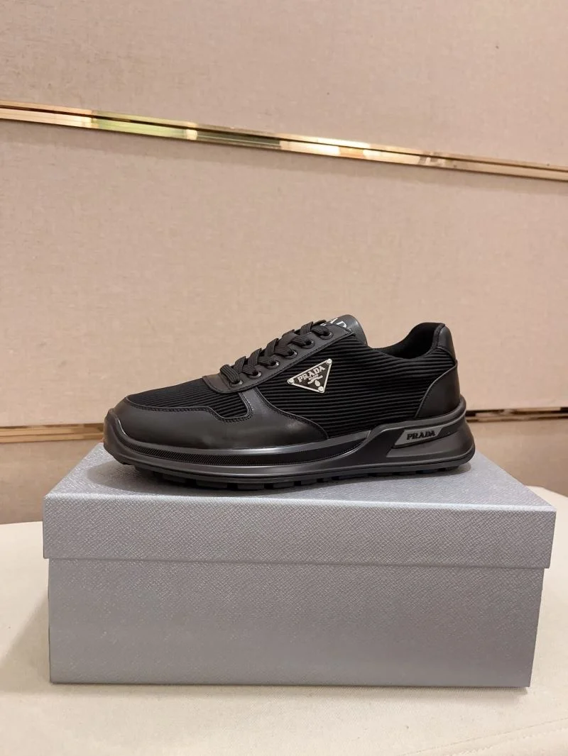 Popular Prada Low Shoes 35658