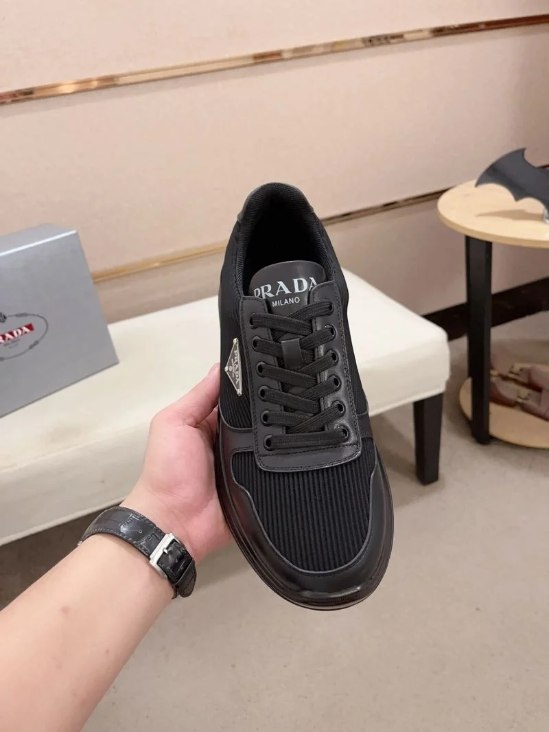 Popular Prada Low Shoes 35658