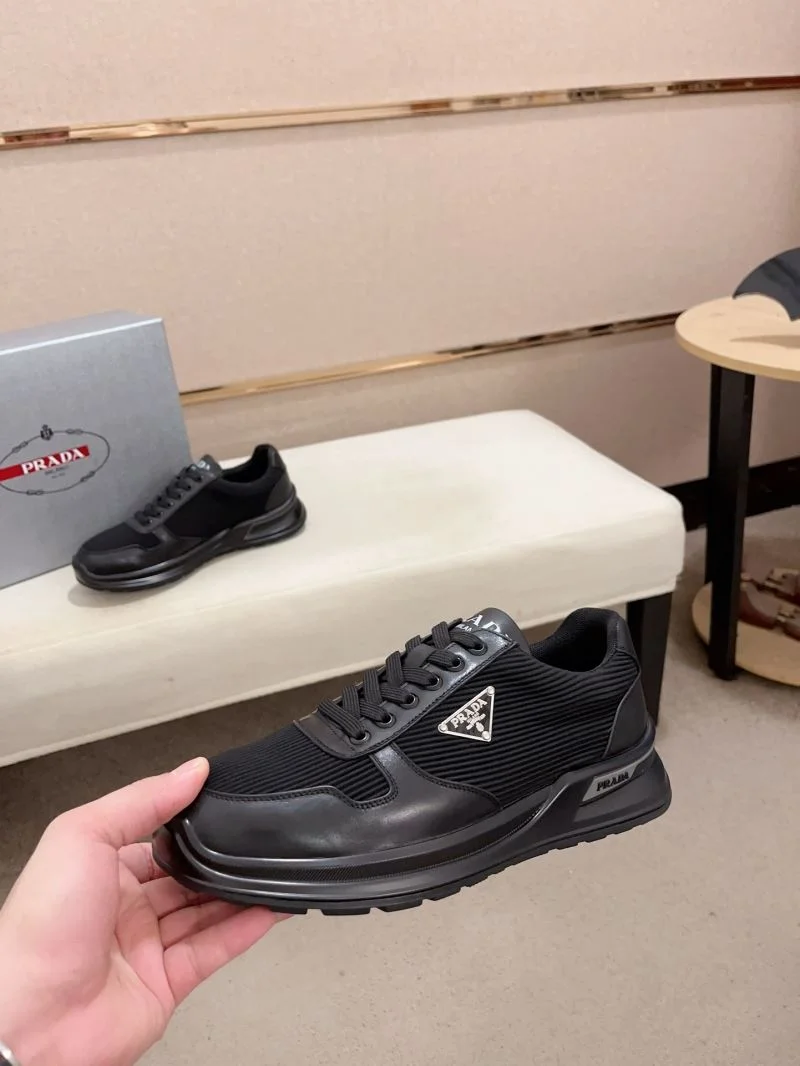 Popular Prada Low Shoes 35658