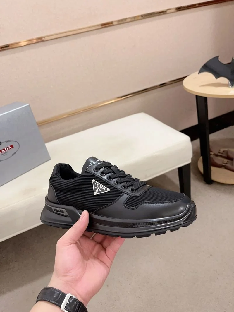 Popular Prada Low Shoes 35658