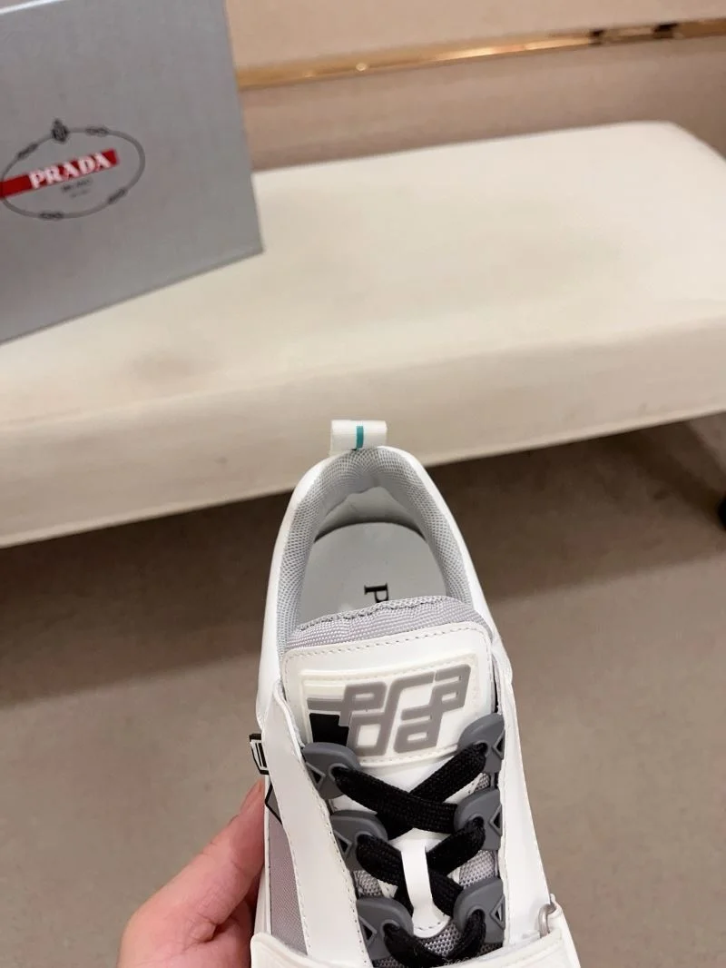 Prada Low Shoes Comfortable 35643
