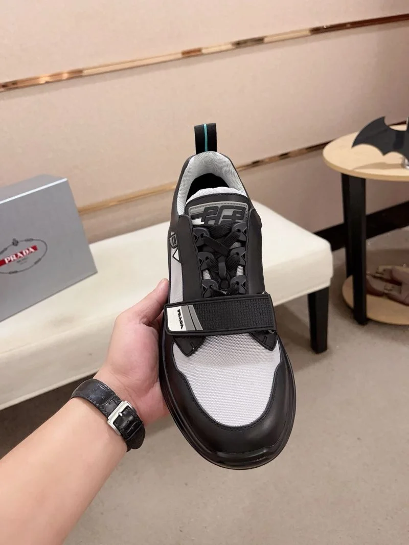 Minimalist Prada Low Shoes 35661