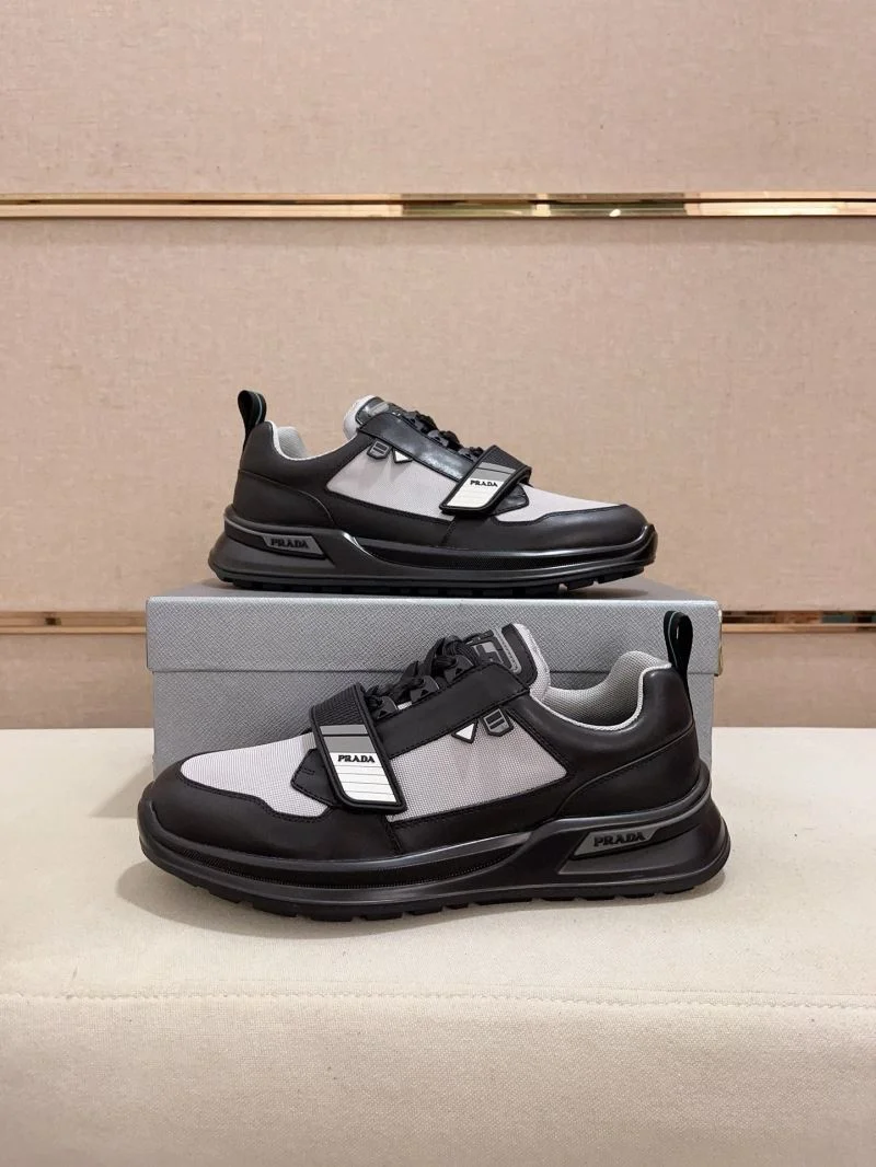 Minimalist Prada Low Shoes 35661
