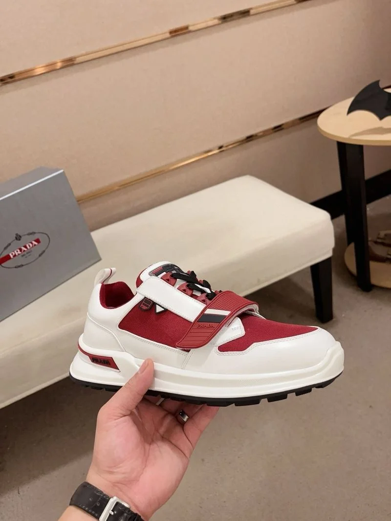 Durable Prada Low Shoes 35635