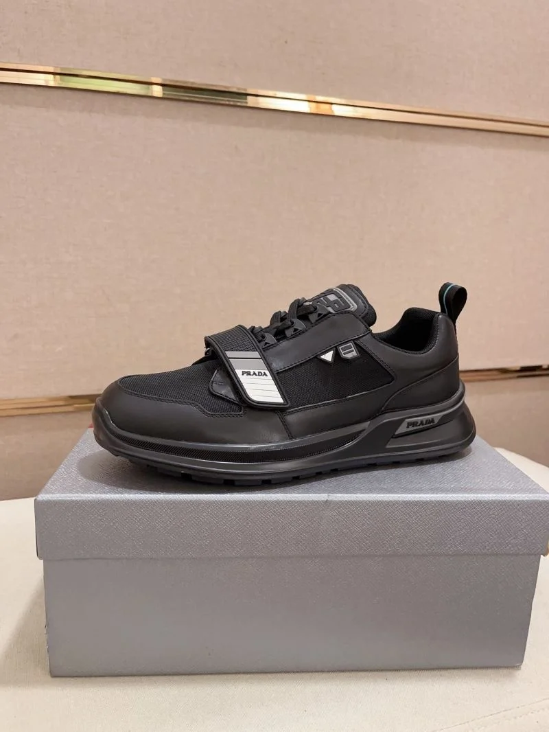 Durable Prada Low Shoes 35651