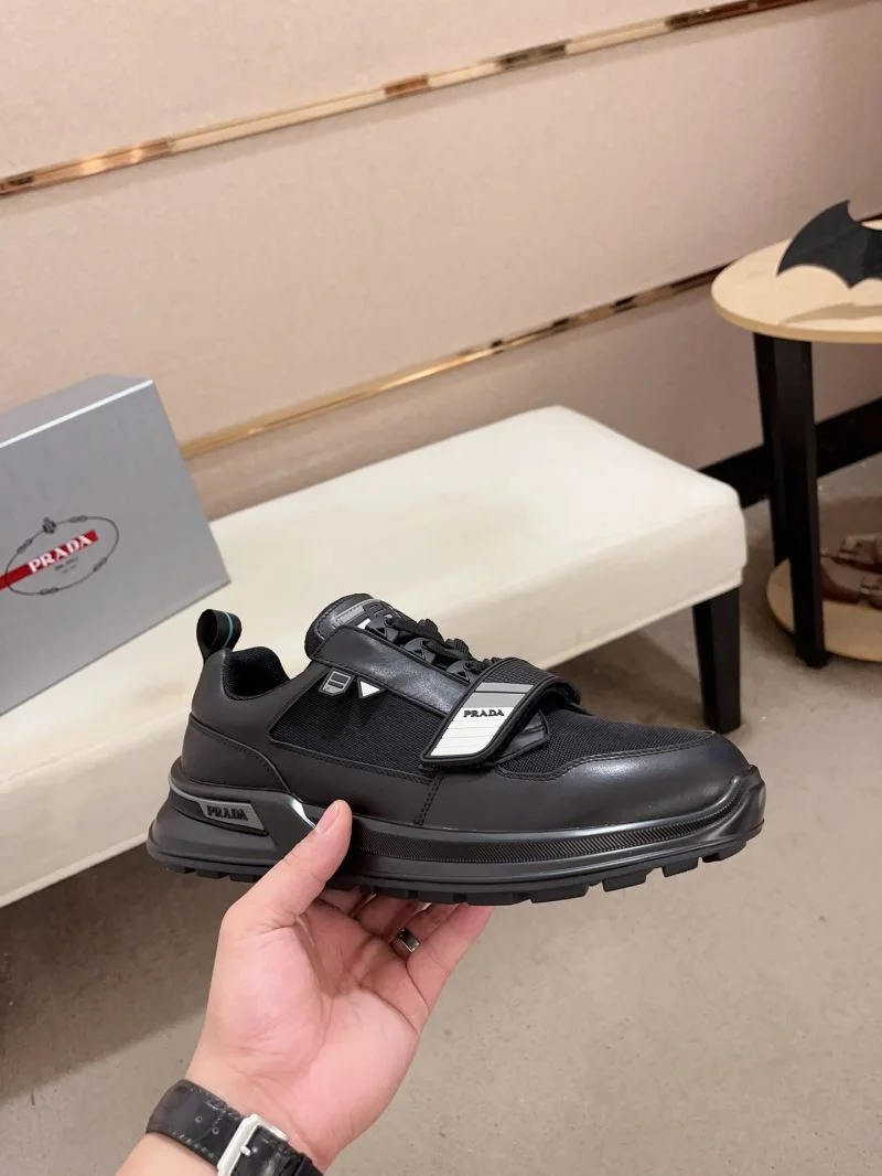 Durable Prada Low Shoes 35651