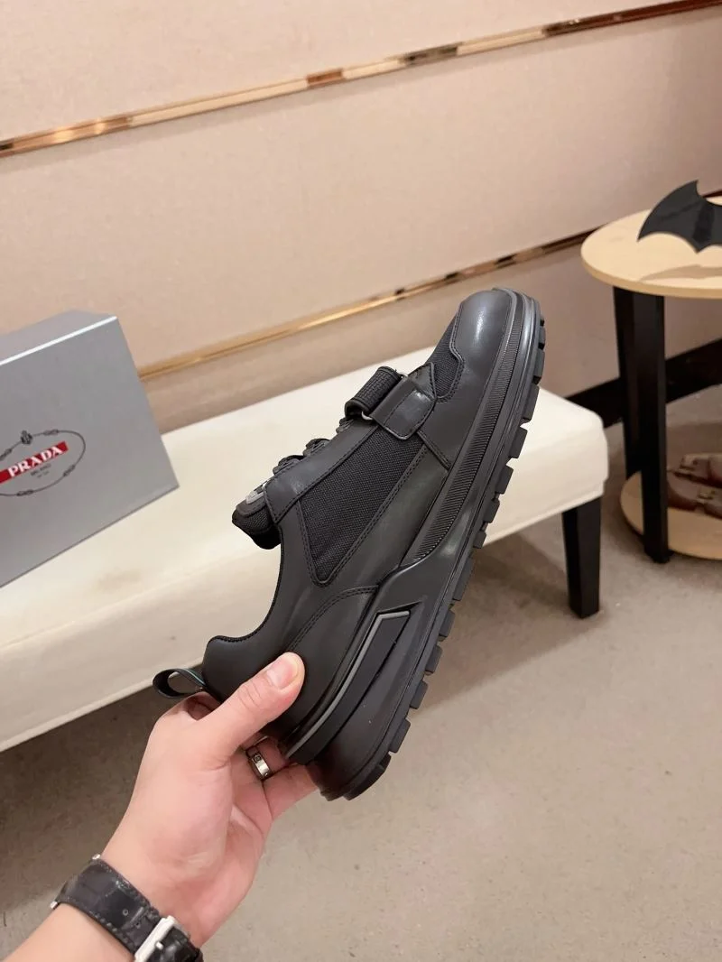 Durable Prada Low Shoes 35651