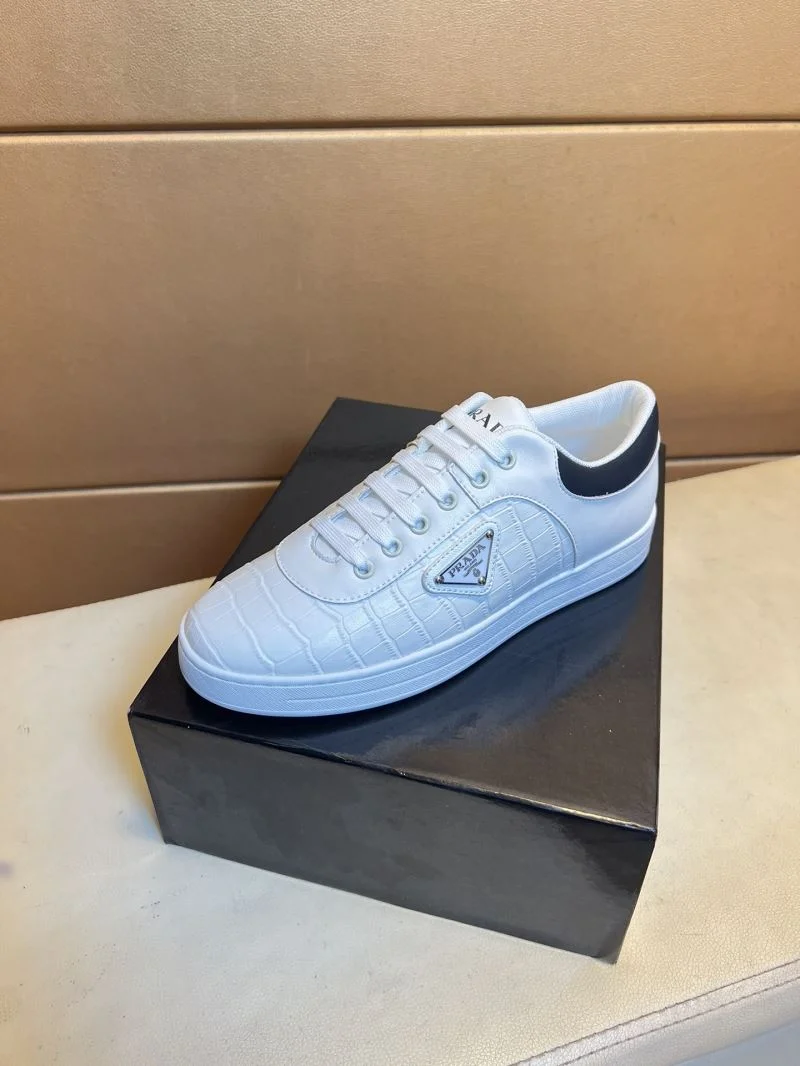 Prada Low Shoes Snug 35647