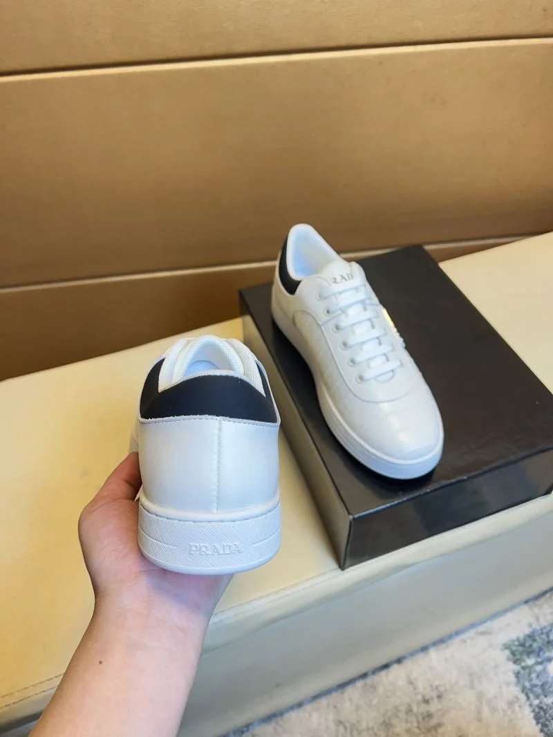 Prada Low Shoes Snug 35647
