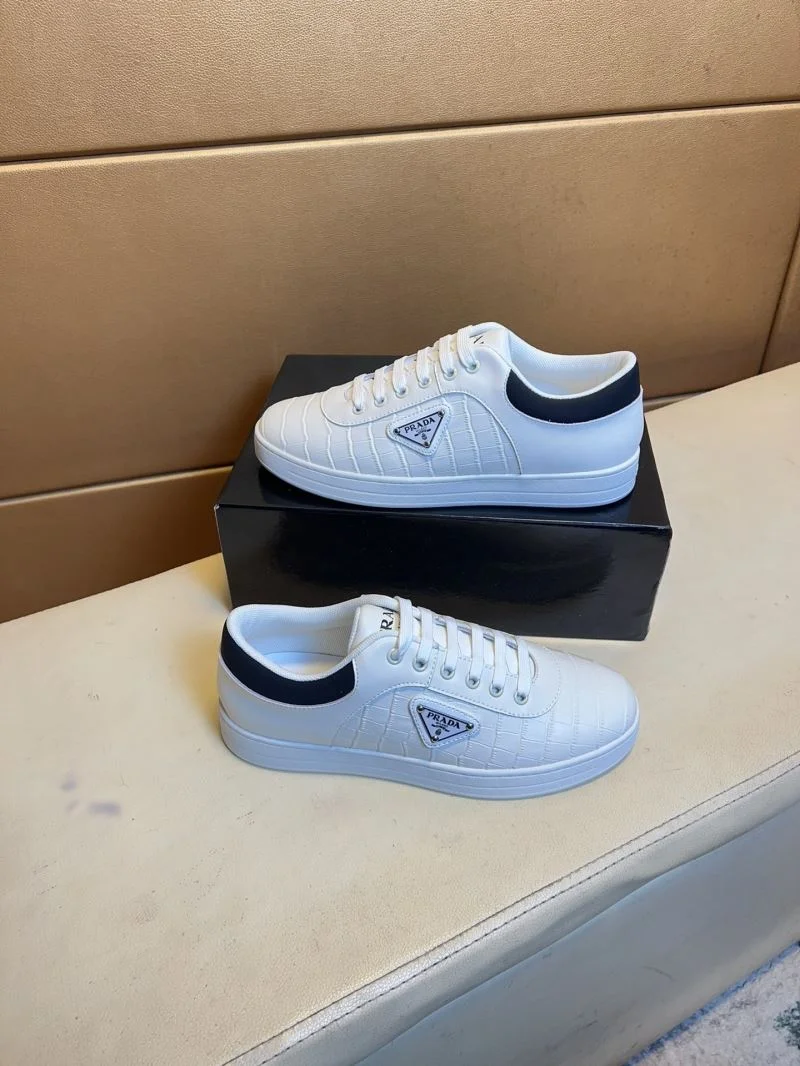 Prada Low Shoes Snug 35647