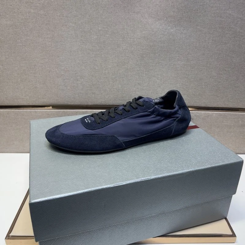 Prada Low Shoes Trendy 35626