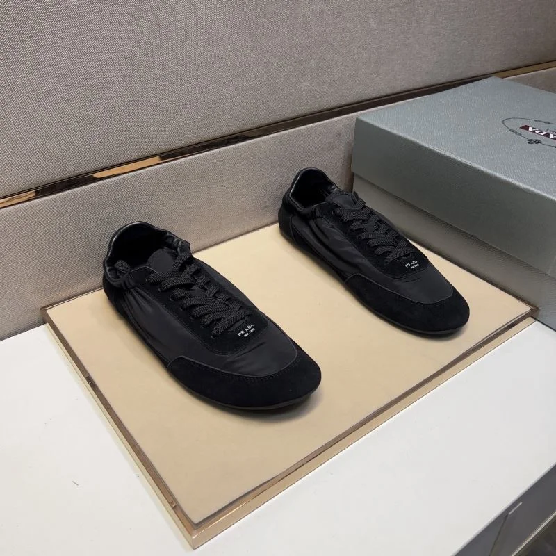 ModernLook Prada Low Shoes 35628